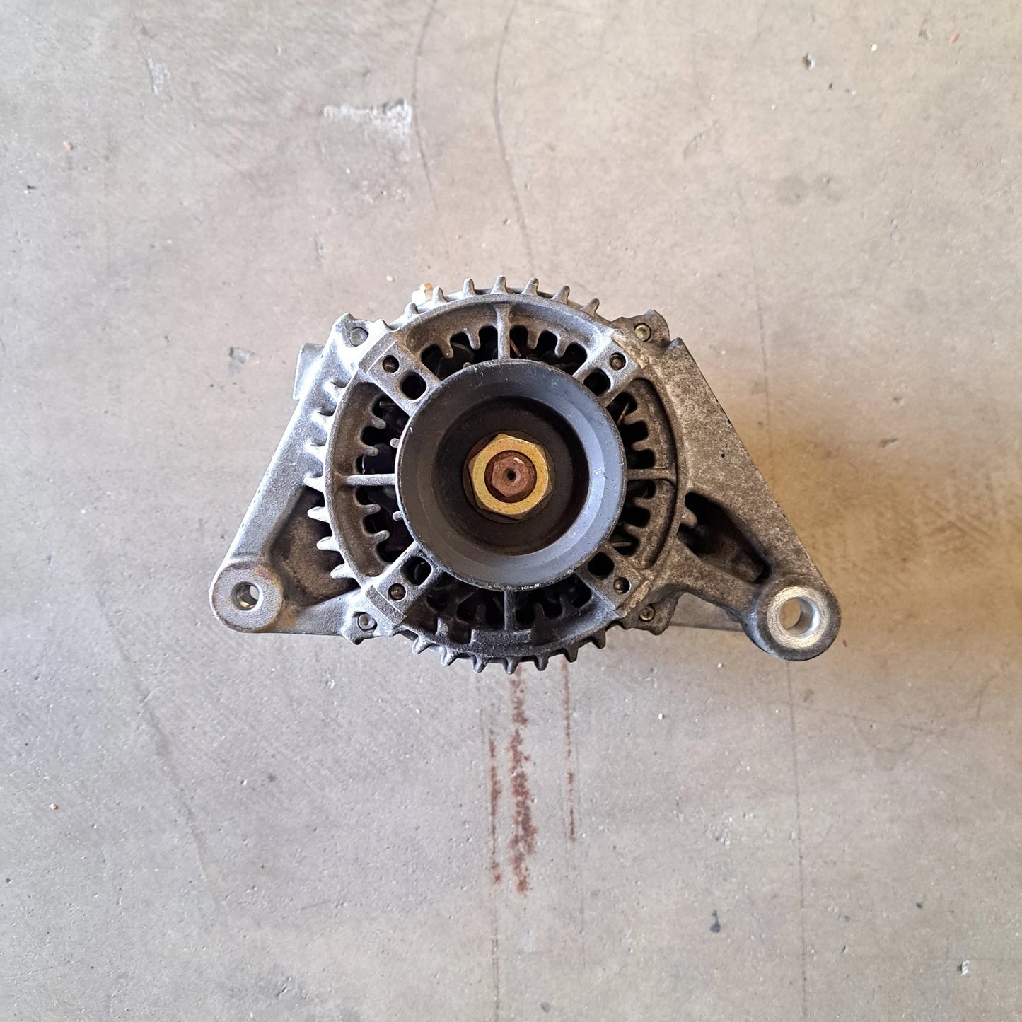 USED ALTERNATOR - A111E6082S
