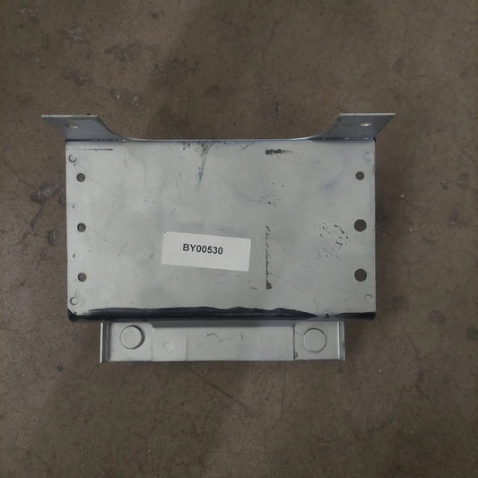 Used Upper Airbag Bracket Assembly, B121U0095F