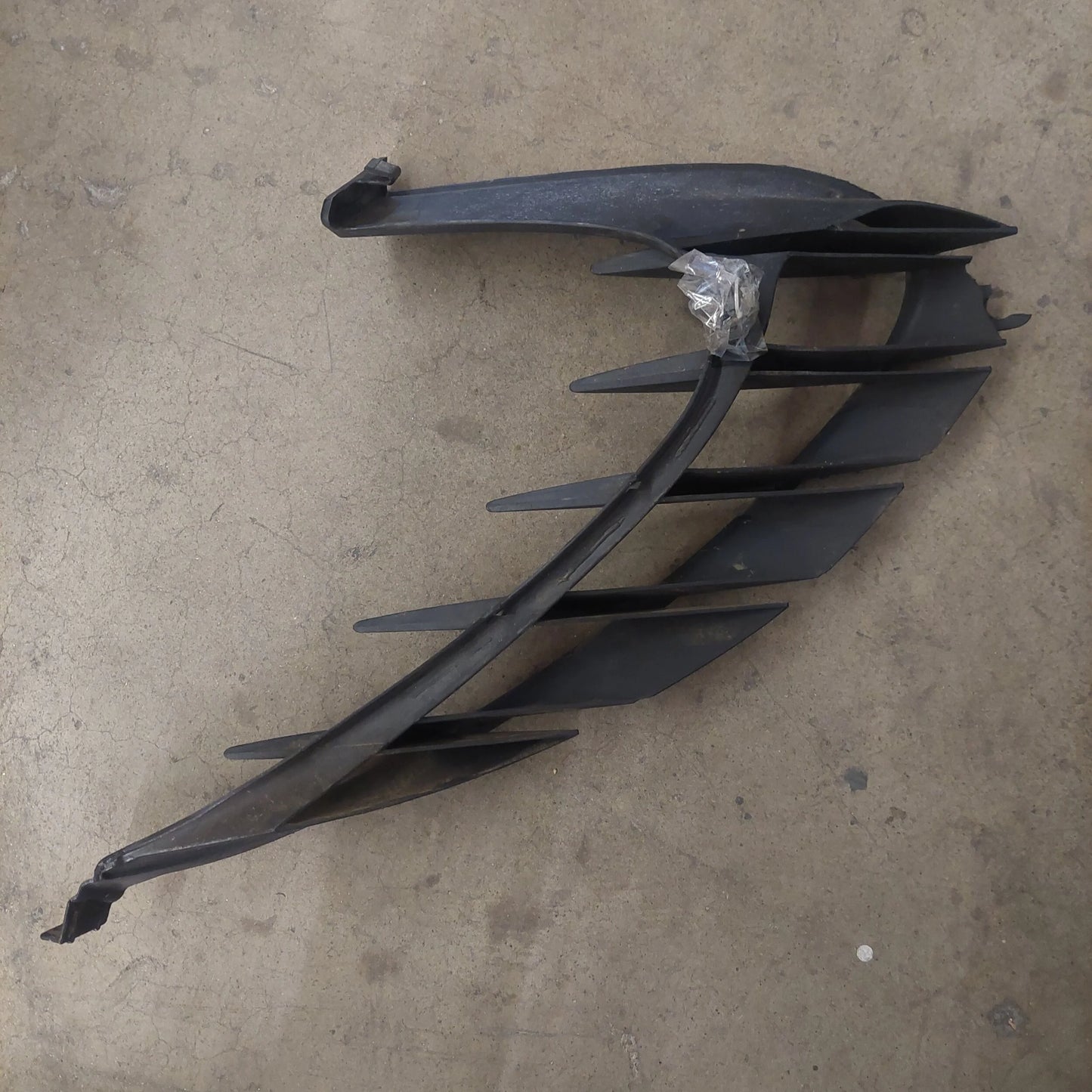 Used Grille, Side Intake RH, E117B0126F