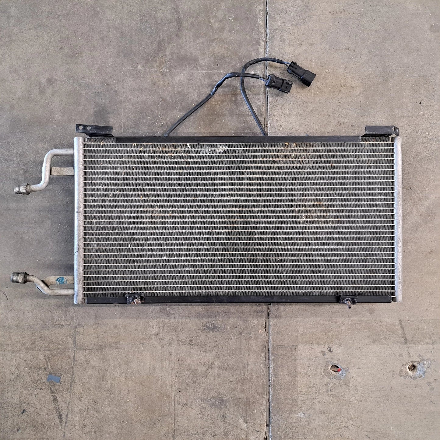 USED ELISE/EXIGE OEM AC CONDENSER INCLUDING COOLING FANS - A117P0130H