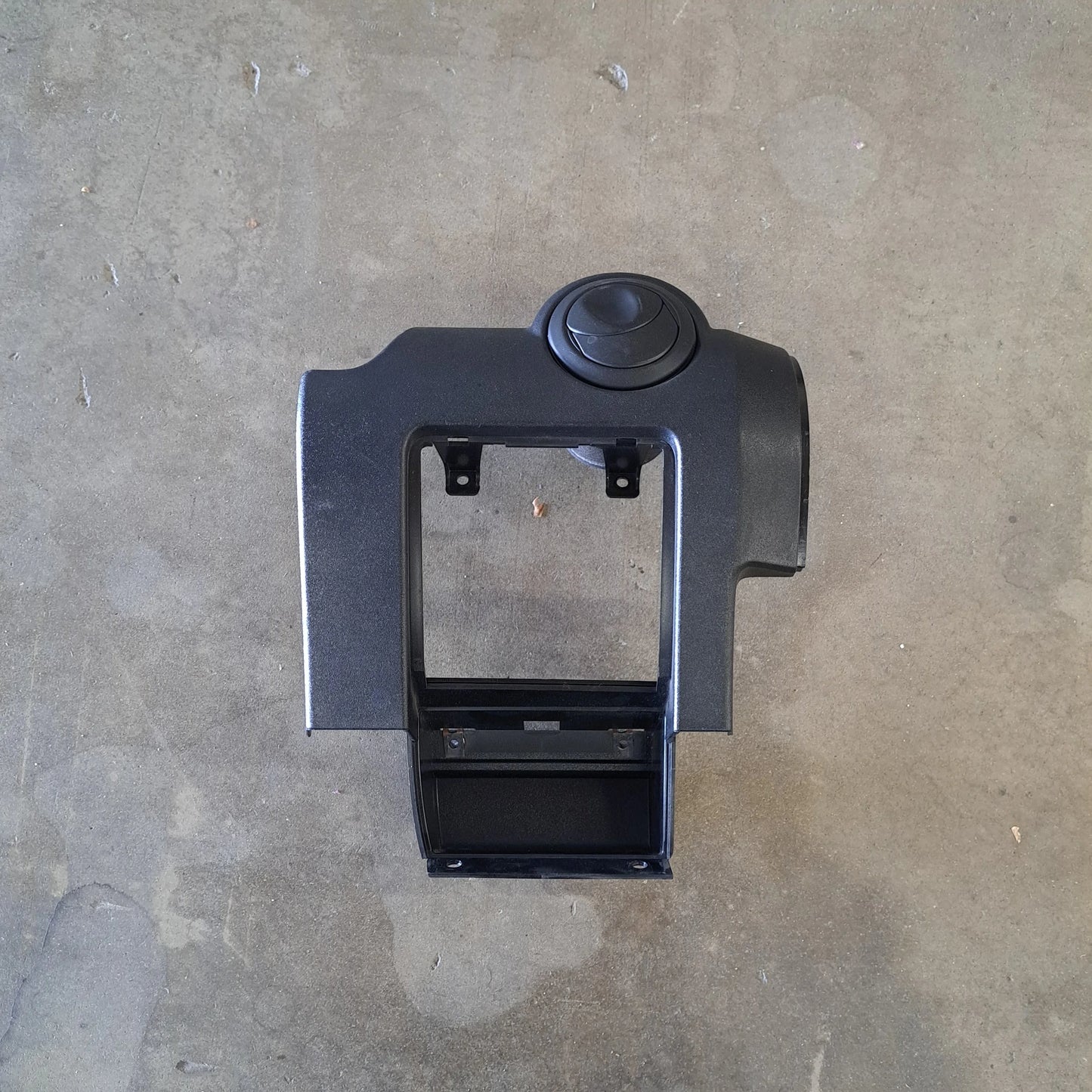 USED DRIVERS SIDE AC VENT AND CUBBY