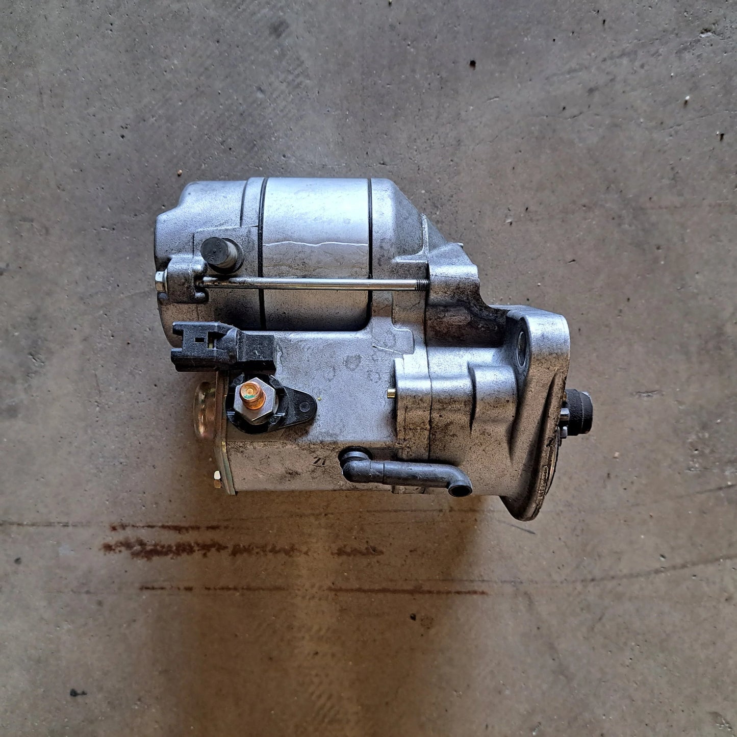 USED 4 CYL STARTER MOTOR - B912E6884F