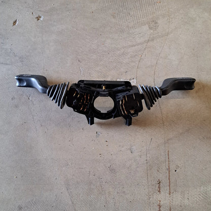 USED TURN SIGNAL AND WIPER STALKS