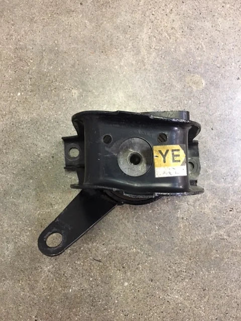 Used RH Engine Mount Insulator, A120E6393S