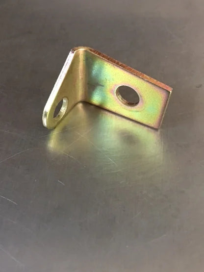 Support Bracket, Release button LH, A117U0001F