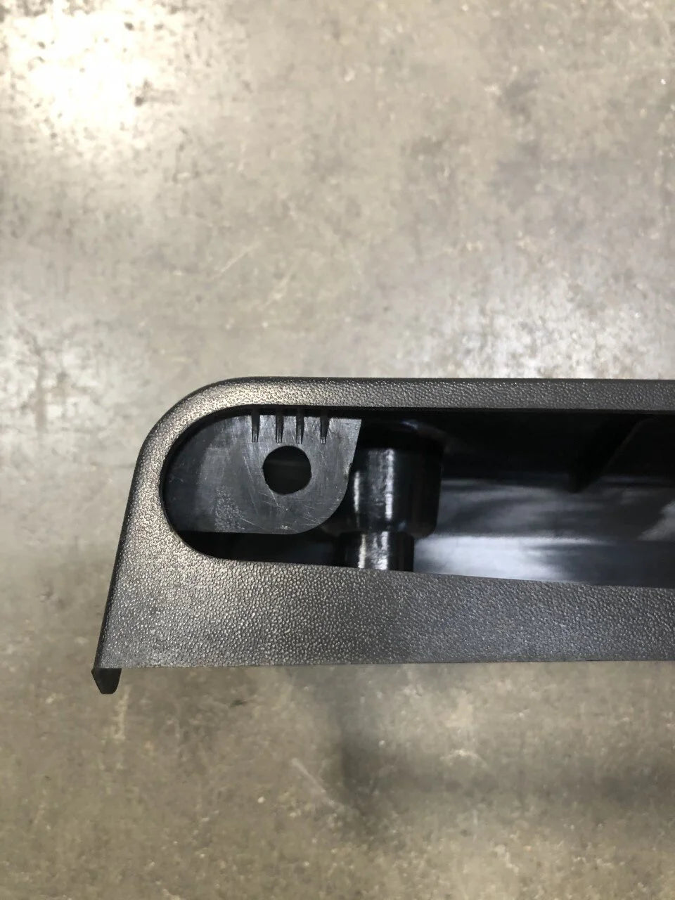 Used Plastic CHMSL-Lamp Bracket, A117M0076
